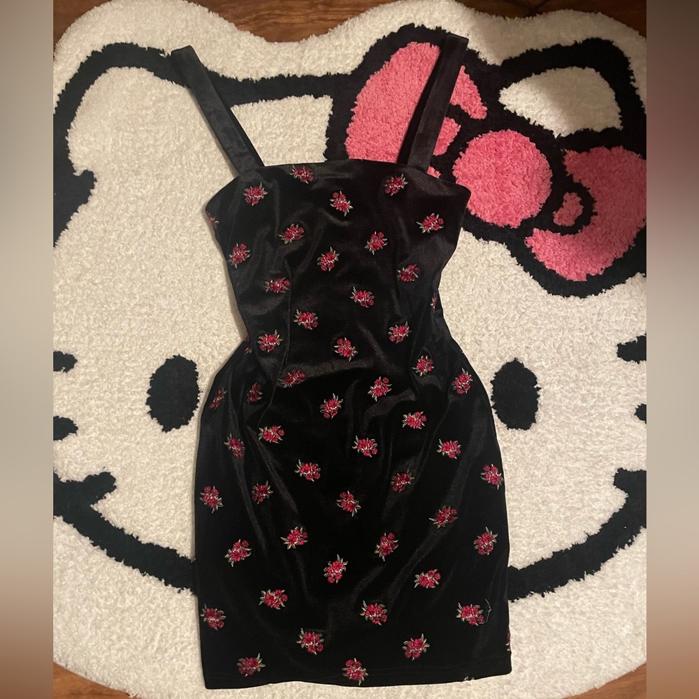 Forever 21 Black and Red Dress Size S💕